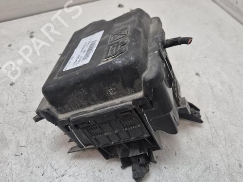 Used Fuse box Fuse box 39010909 39010909