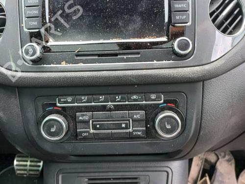 Fuel flap VW TIGUAN (5N_) 2.0 TDI 4motion | BP29872140C131