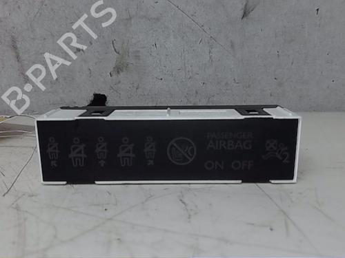Used Display monitor Display monitor DS DS 3 / DS 3 CROSSBACK (UR_, UC_, UJ_) 1.2 PureTech 130 (URHNSS) (131 hp) 13827483 13827483