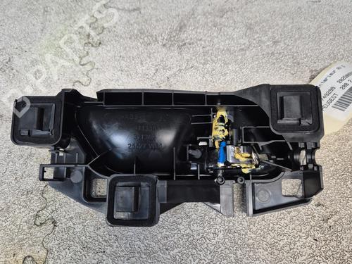 Front left interior door handle PEUGEOT 208 II (UB_, UP_, UW_, UJ_) 1.2 PureTech 100 | BP26945227I13 