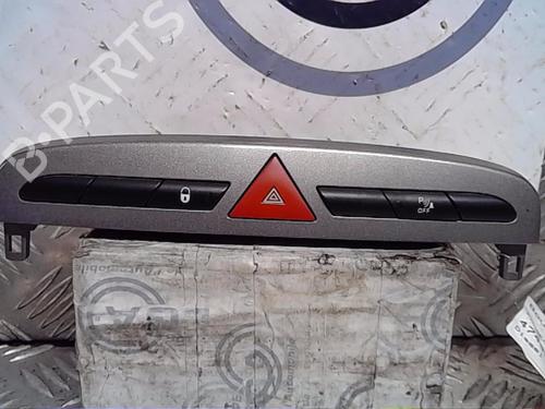 Used Warning switch PEUGEOT 308 I (4A_, 4C_) 1.6 HDi (109 hp) 13854357