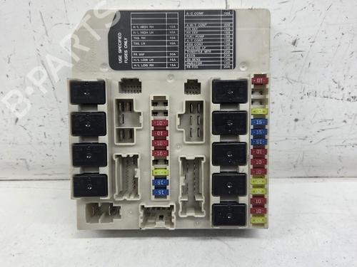 Used Fuse box Fuse box 39212488 39212488