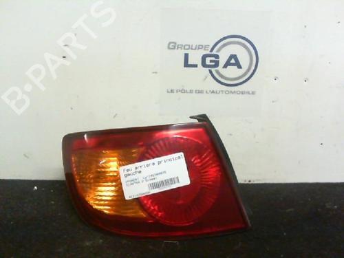 Used Left taillight HYUNDAI ELANTRA III (XD) [2000-2006]  13870636