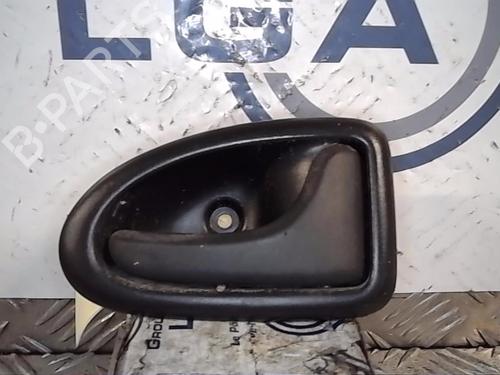 Used Front right interior door handle RENAULT TRAFIC II Van (FL) 2.0 dCi 90 (FL0H) (90 hp) 13861705