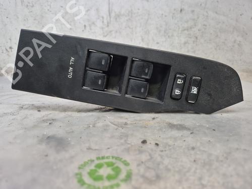 Used Left front window switch TOYOTA AURIS (_E18_) 1.8 Hybrid (ZWE186_, ZWE186R) (136 hp) 29985289