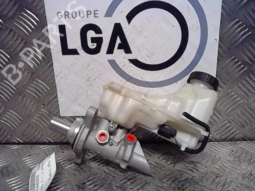 Used Brake master cylinder RENAULT MEGANE IV Hatchback (B9A/M/N_) [2015-2025]  14521991