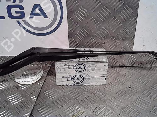 Used Front windshield wiper arm DACIA DUSTER (HS_) [2010-2018]  14551844