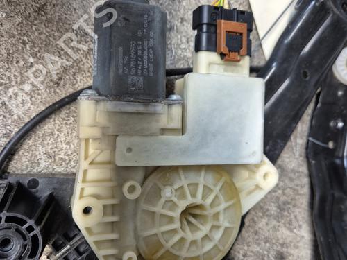 Front right window mechanism PEUGEOT 308 II (LB_, LP_, LW_, LH_, L3_) 1.6 BlueHDi 120 | BP29155324C23 