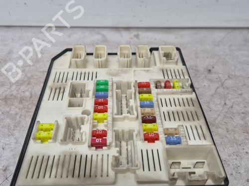 fuse-box-renault-megane-iii-hatchback-bz01_-b3_-2008-32633180 main image