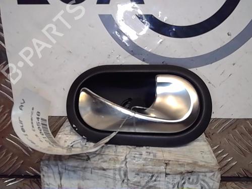 Used Front right interior door handle RENAULT TWINGO III (BCM_, BCA_) 0.9 TCe 90 (BCM9, BCM2) (90 hp) 13854823