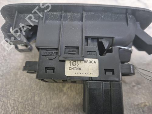 Right front window switch NISSAN QASHQAI I (J10, NJ10) | BP30117545I26