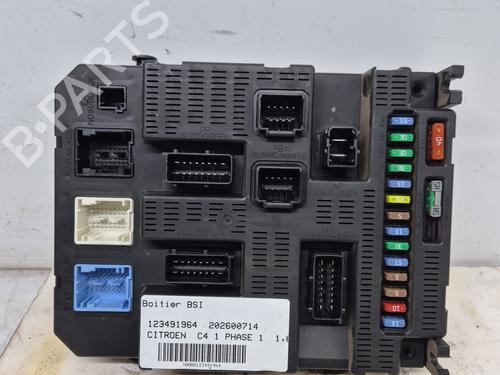 Used Fuse box Fuse box CITROËN C4 I (LC_) 1.6 HDi (90 hp) 33727196 33727196