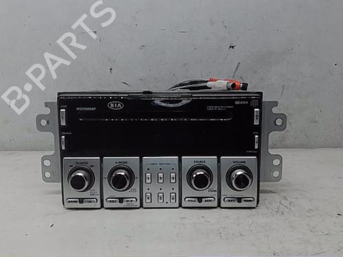 Used Radio KIA CARENS III MPV (UN) 2.0 CRDi 140 (140 hp) 13828247