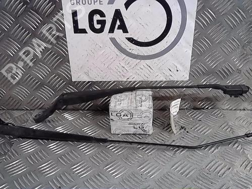 Used Front windshield wiper arm RENAULT TWINGO II (CN0_) [2007-2025]  14558766