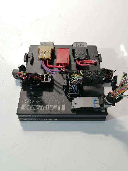 Fuse box AUDI A4 B6 (8E2) 2.5 TDI quattro 5581113 | B-Parts