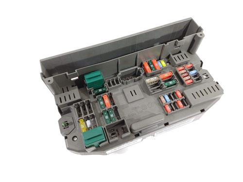 Used Fuse box Fuse box 22521184 22521184