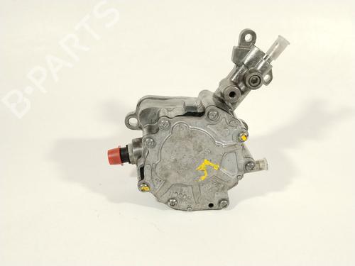 Used Vacuum pump VW GOLF V (1K1) [2003-2010]  26231682