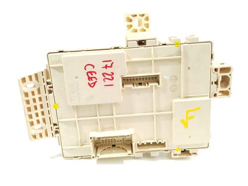 Fuse box KIA CEE'D (JD) 1.6 CRDi 128 | BP36039942E1 - Image 3
