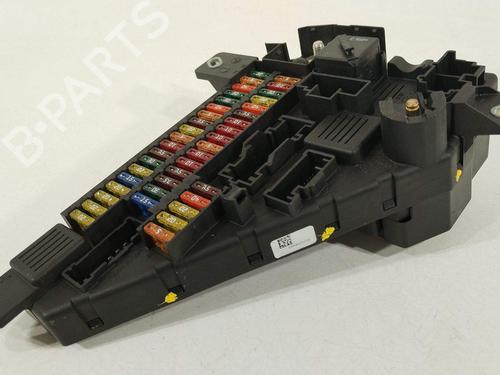 Fuse box BMW 5 Touring (E61) 520 d | BP33023600E1 - Image 2
