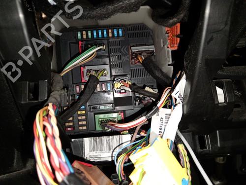 Used Fuse box PEUGEOT 308 II (LB_, LP_, LW_, LH_, L3_) [2013-2021]  26009871