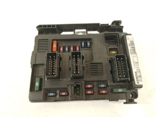 Fuse box CITROËN C5 I Break (DE_) 2.0 HDi (DERHZB, DERHZE) | BP30831049E1 - Image 2