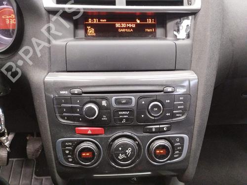 Used Radio Radio 29946413 29946413