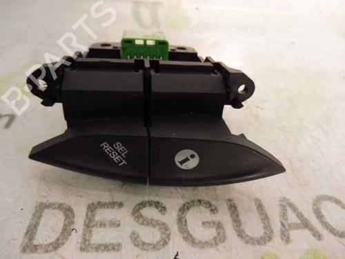Used Steering wheel controls Steering wheel controls 1847401 1847401