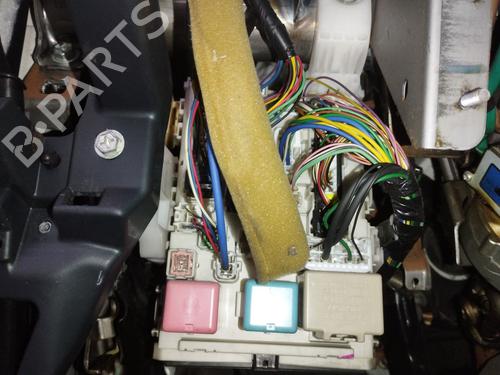 Sikringsdåse TOYOTA PRIUS Liftback (_W2_) 1.5 Hybrid (NHW20_, NHW20R) (112 hp) 29912764