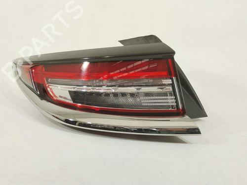 left-taillight-ds-ds-3-ds-3-crossback-ur_-uc_-uj_-2018-36050025 main image