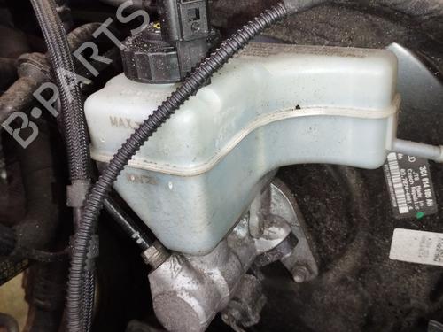 brake-master-cylinder-vw-passat-b6-3c2-2005-2006-2007-2008-2009-2010-2011-36800795 main image