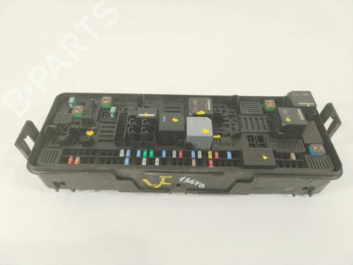 Used Fuse box Fuse box 26552790 26552790