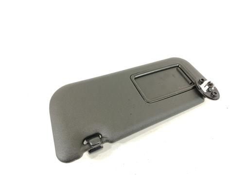 Used Left sun visor TOYOTA YARIS CROSS (MXP_) 1.5 Hybrid All-wheel Drive (MXPJ15) (116 hp) 31775608