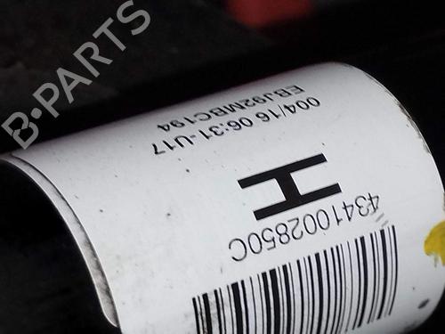 right-front-driveshaft-toyota-auris-_e18_-2012-2013-2014-2015-2016-2017-2018-2019-36786246 main image