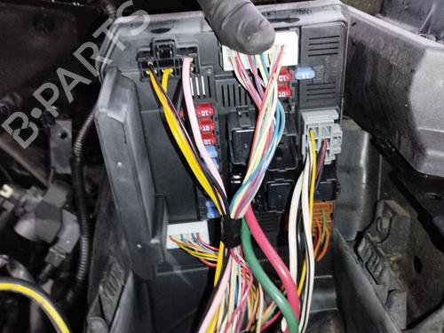 Used Fuse box Fuse box 36421577 36421577