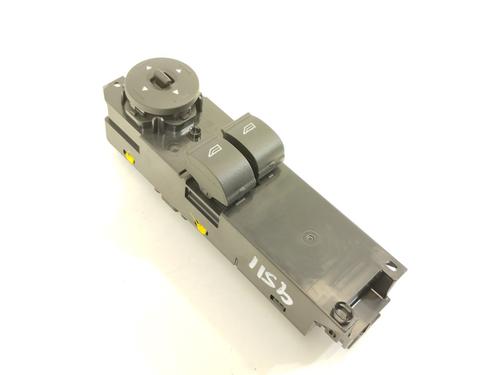 Used Left front window switch Left front window switch FORD FOCUS III 1.0 EcoBoost (125 hp) 11038335 11038335