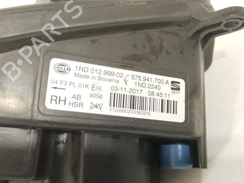 Right front fog light SEAT LEON ST (5F8) 1.4 TSI | BP37238693C31 - Image 3
