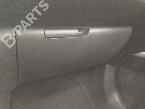 Used Glove box Glove box CITROËN C5 III (RD_) 2.0 HDi (RDRHD8, RDRHDJ, RDRHR8, RDRHRJ) (136 hp) 7858685 7858685