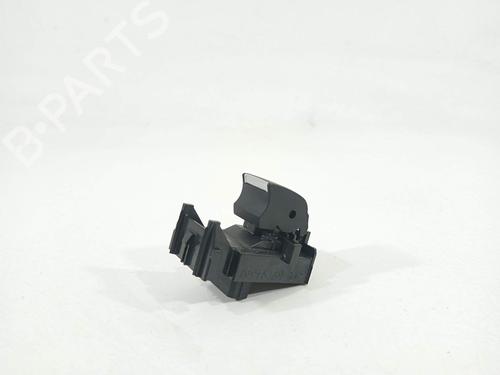 Used Left rear window switch Left rear window switch TOYOTA COROLLA Hatchback (_E21_, _EA1_, _EH1_) 1.8 Hybrid (ZWE211) (98 hp) 39613004 39613004