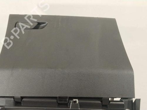glove-box-audi-a1-sportback-gba-2018-33983727 main image