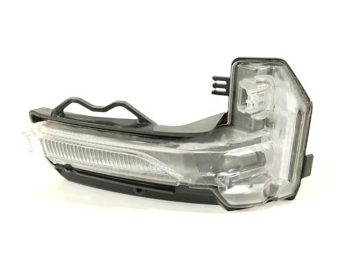 right-side-indicator-audi-q2-gab-gag-2016-33983740 main image