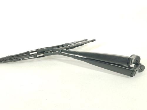 front-windshield-wiper-arm-suzuki-jimny-closed-off-road-vehicle-a6g-2018-34579401 main image