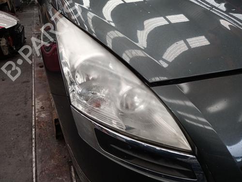 Used Right headlight PEUGEOT 5008 (0U_, 0E_) 1.6 HDi (112 hp) 32208968