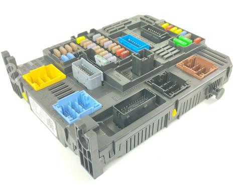 Used Fuse box Fuse box 12255226 12255226