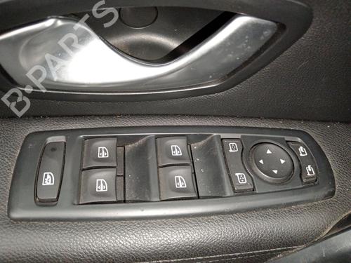 Used Left front window switch RENAULT MEGANE III Hatchback (BZ0/1_, B3_) 1.9 dCi (BZ0N, BZ0J) (131 hp) 32329117