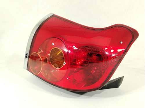 Venstre baglygte TOYOTA AVENSIS Estate (_T25_) 2.0 VVT-i (AZT250_, AZT250R) (147 hp) 31622763