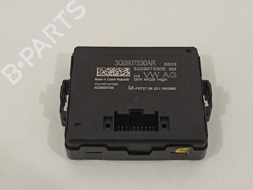 Used Electronic module Electronic module 15877494 15877494