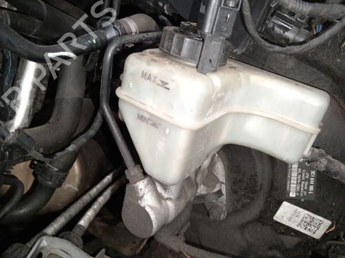 brake-master-cylinder-vw-passat-b6-3c2-2005-2006-2007-2008-2009-2010-2011-36800787 main image