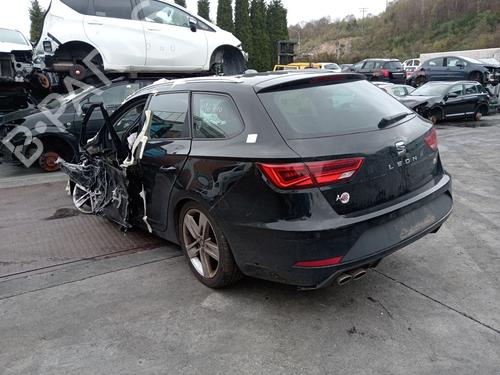 Right front fog light SEAT LEON ST (5F8) 1.5 TSI | BP34568041C31  - Image 11