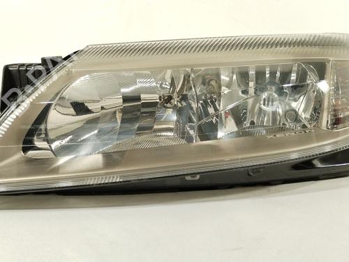 Used Left headlight RENAULT LAGUNA II (BG0/1_) 2.0 16V Turbo (BG0S, BG1L, BG1M) (163 hp) 28839453