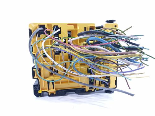 Fuse box PEUGEOT 208 I (CA_, CC_)  | BP16813049E1 